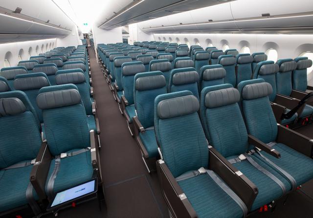 国泰航空飞机上摄像头监控旅客，这么快又忘了隐私争议？