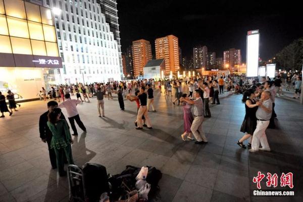 中国人的业余时间都在干啥？花时间最多的居然不是上网