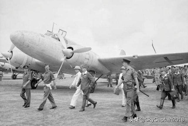绿色十字涂装的日军投降战机