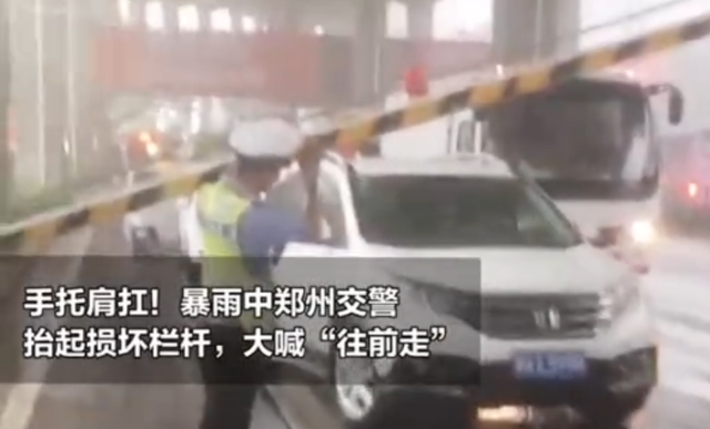 香港警方检获军火案再审，至少4支真枪均由美国寄出