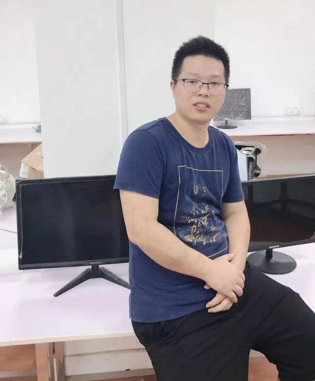 第一批抢滩天猫的华强北老板：隔壁档口转让了十几次，年销3000万