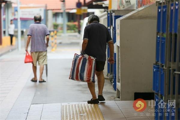 人均寿命近85岁 新加坡将上调法定退休年龄至65岁