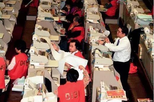 21年前的今天，那场惊心动魄的香港保卫战