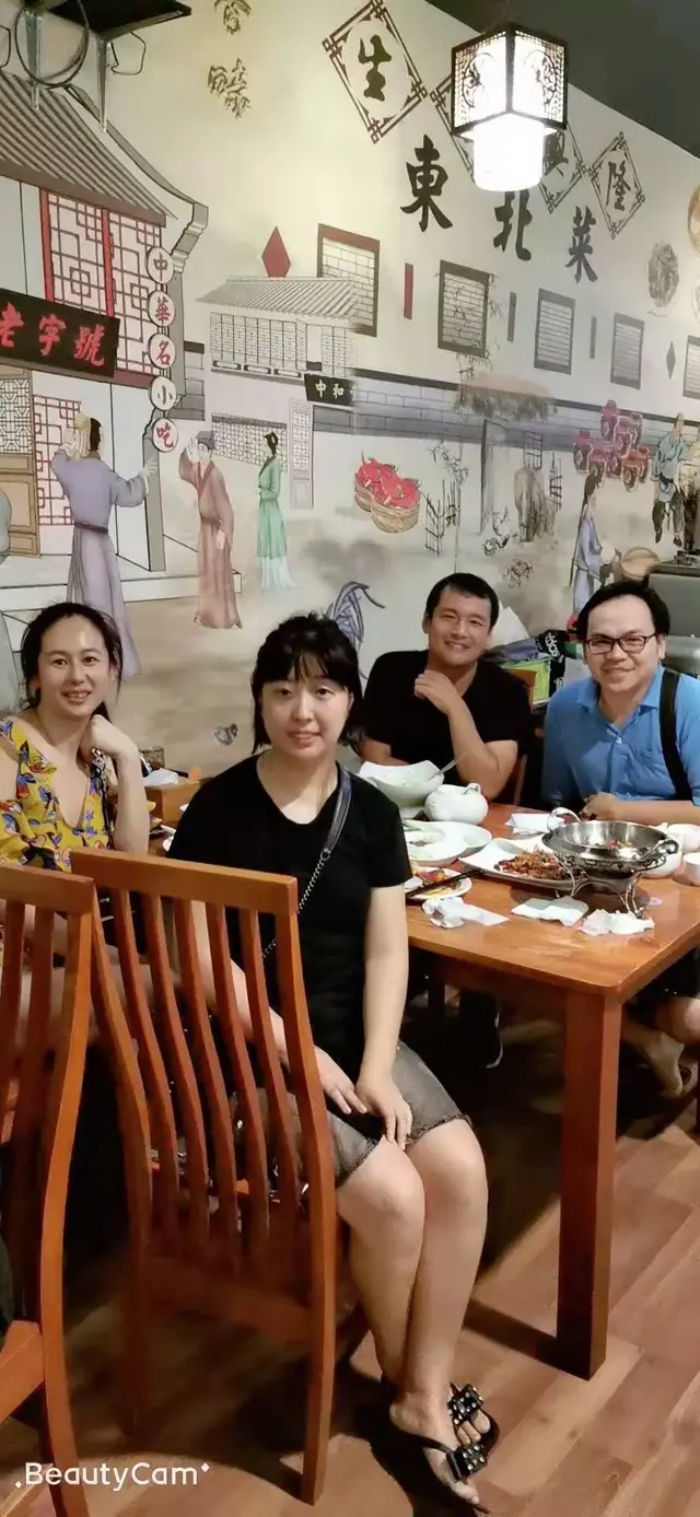 收养流浪猫的小鱼