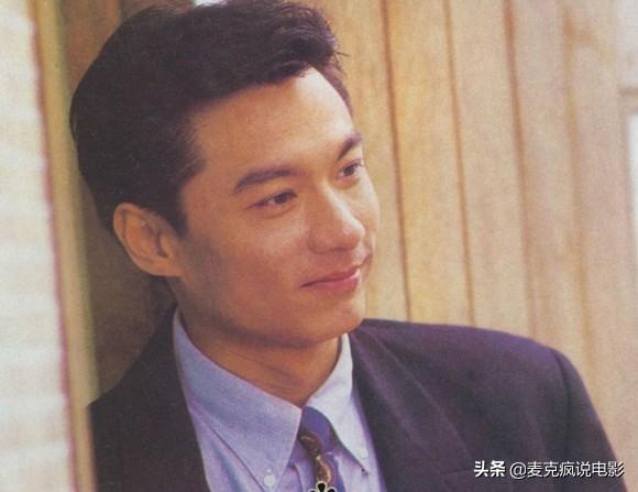 和周星驰同期出道却比他更早成名，如果你认识他一定是资深港片迷