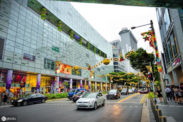 去花园城市逛逛，感受除了钢筋混凝土，还有鲜花和绿草