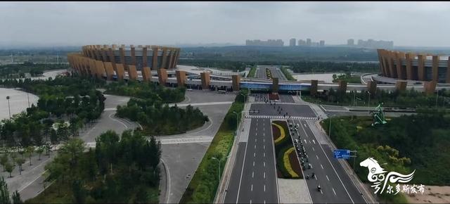 酷！大图+短视频近距离感受三百辆机车的速度与激情