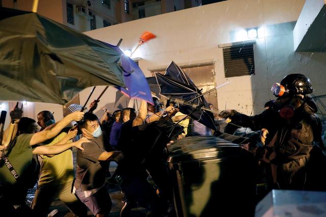 美国为香港暴徒涂脂抹粉 北京发出“最严厉警告”