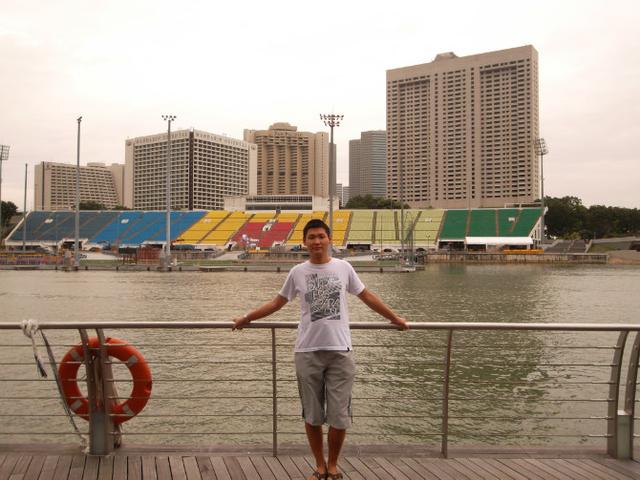 如何前往新加坡工作