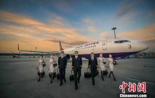 新疆天空更加繁忙：“天堑变通途”