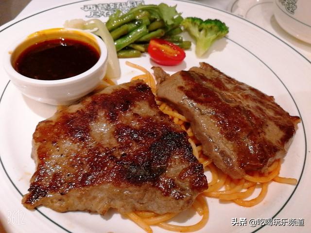 南京这家餐厅大人小孩都可以点到自己喜欢的菜