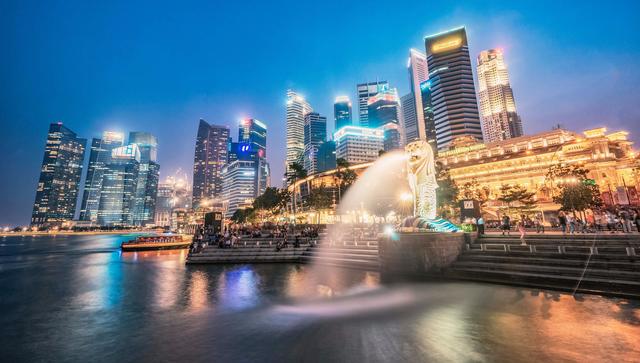 四面环海的新加坡，却被马来西亚掐住喉咙，靠喝“马桶水”活下去