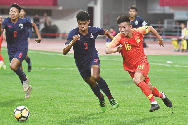 成耀东挂帅U18国青队沪上启航：不纠结于过去，才能放眼未来