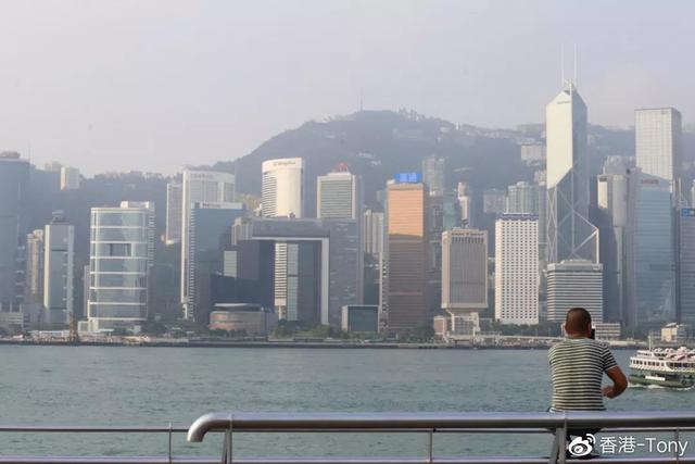 填海造房！香港市民：实在没地方住了