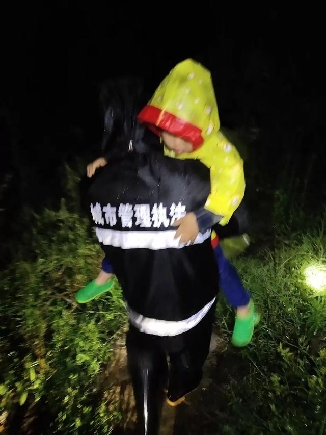 全市被淹！全网都在撑临海市！台风利奇马致浙江28死20失联