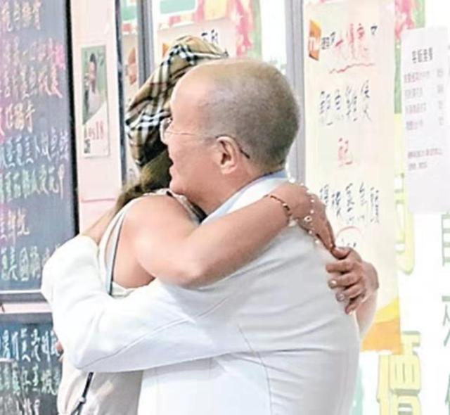 与“展昭”结束五年情！前TVB小花转战新加坡获干爹大力支持