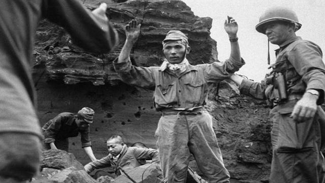 地狱之战！日军阵亡19万，战俘全被处死，公园里挂出如此一张牌子