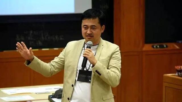 从北漂小子到一代鞋王，大佬的17岁，我们不一样
