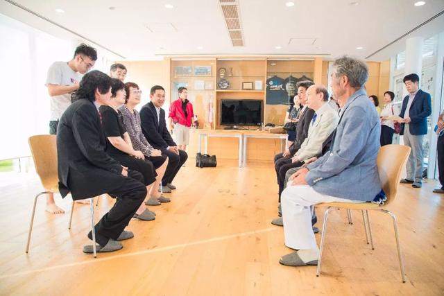 日本富山县知事、射水市市长会见“远东杯”青岛代表团