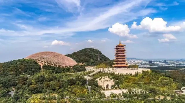 南京中秋游超全干货！赏月赏桂、打卡网红景点、看电影、见明星
