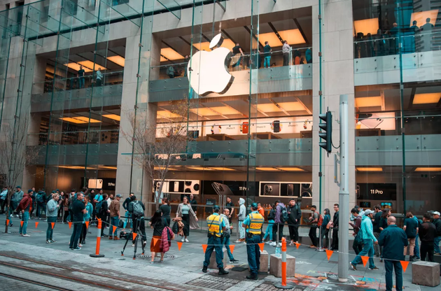 新iPhone国外也卖疯了：悉尼、新加坡均排起长队