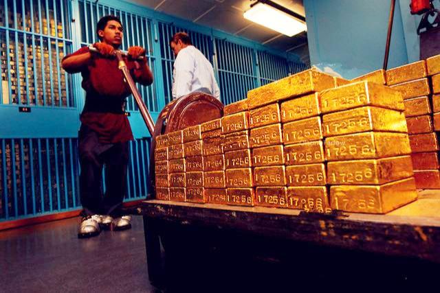 美联储数次拒绝多国运回黄金后，疑云四起，美国或已出售黄金近20年