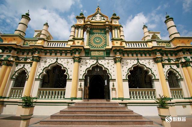 简单的线条编织出精致的花样，华丽神秘，新加坡阿都卡夫回教堂