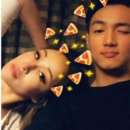 40岁的萧亚轩认爱24岁小鲜肉，为何高富帅都爱她？
