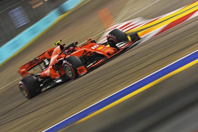 赛车——F1新加坡大奖赛排位赛：勒克莱尔夺得杆位