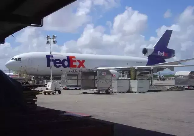 又作死，联邦快递飞行员在中国被捕