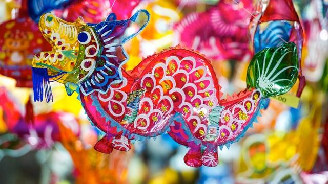 新加坡中秋节主题灯展《爱丽丝梦游仙境》