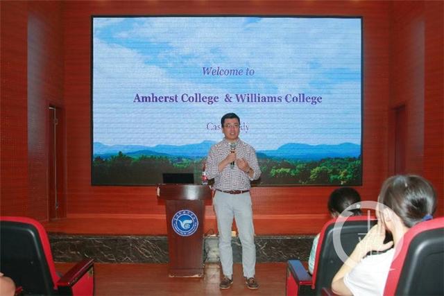 美国排名前两名的文理学院来渝宣讲 告诉你申报国外高校什么最重要