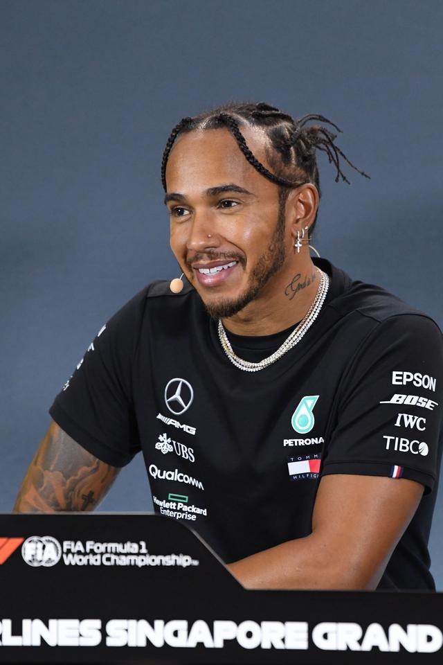 赛车——F1新加坡大奖赛车手赛前发布会举行