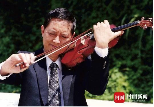 西洋乐器演绎传统古曲 小提琴家杨宝智专场音乐会在成都举行