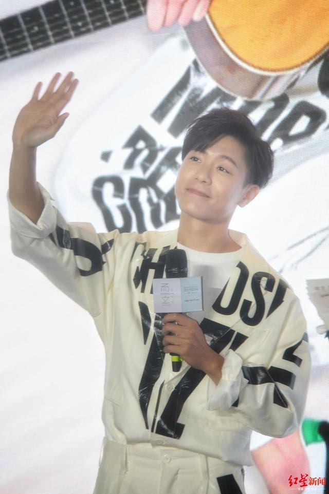 金曲奖唱作人韦礼安成都启动世界巡演，透露进音乐圈是因为他