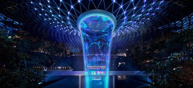 【新加坡】Jewel Changi Airport 玩乐世界最大室內瀑布＆植物园