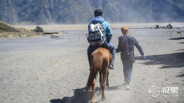 户外大咖带ThinkPad去撸超级火山，竟然还帮它测了体质？