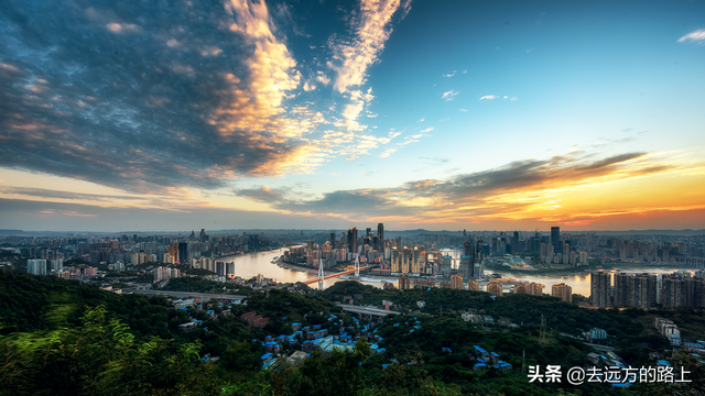 重庆网友建议恢复朝天门，与争议中的来福士，形成视觉对冲