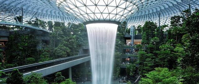 北京大兴国际机场创多个世界之最，国外还有哪些机场值得一看