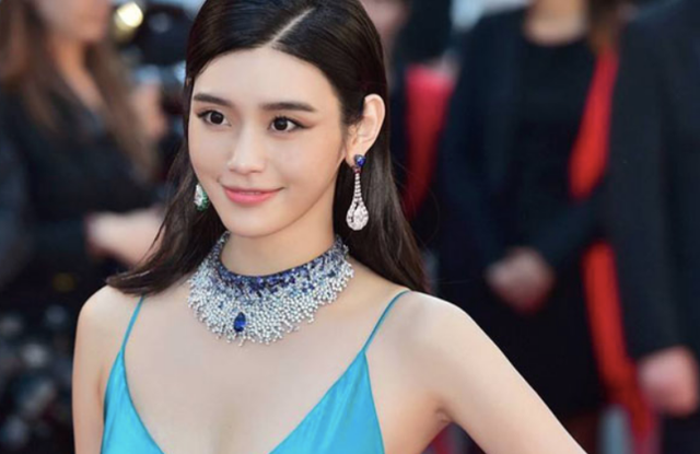 赌王家族三房四房动静不断，怀孕恋爱“凑人数”，赌王却最器重她