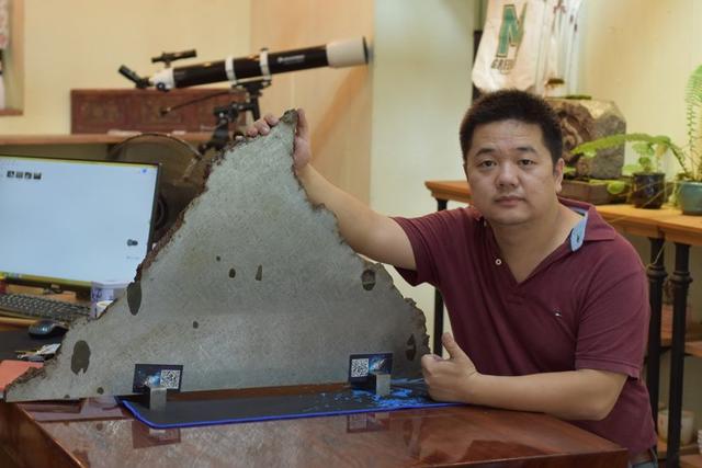 浙江80后收藏上万颗陨石，一颗陨石卖500万，每年花百万美金囤货