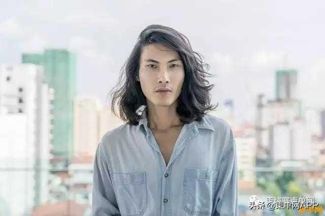 来柬埔寨后，他拍过浑身是血的模特