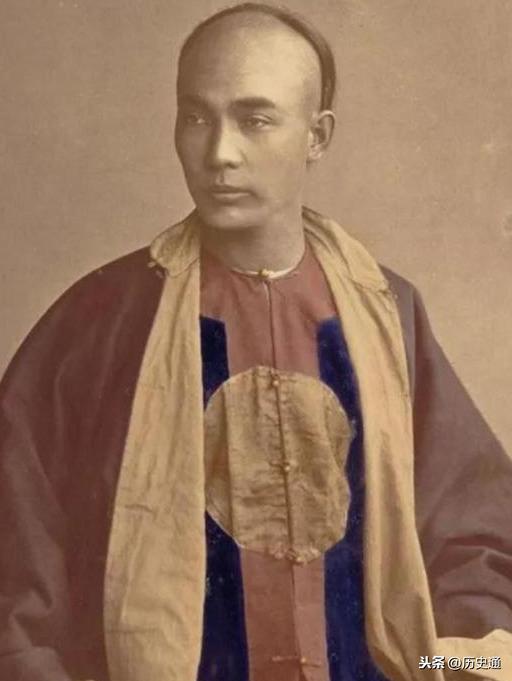 他，新加坡千万富豪，因未婚妻出家，一夜白头，散尽家财，亦出家