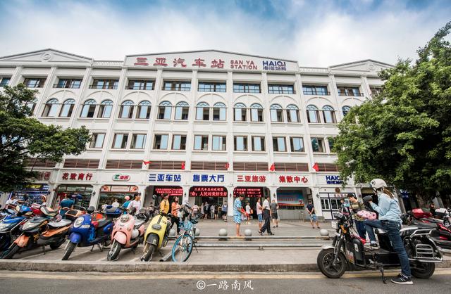三亚最美的街道，洋气建筑像电影场面，很多游客却没留意