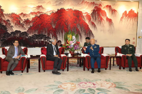 许其亮会见新加坡国防部长