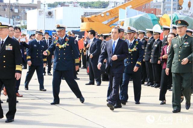 太原舰抵达日本横须贺 中国海军时隔十年再访日