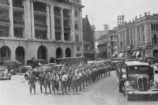 二战新加坡陷落，英军史上最大规模投降，8万多名士兵向日本投降