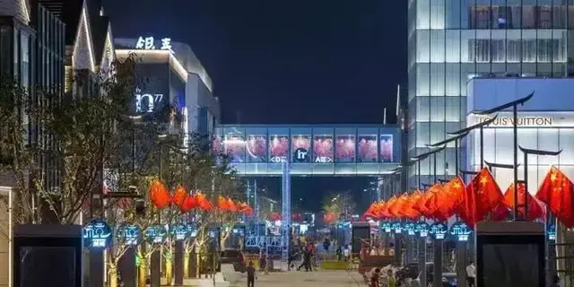 奇点杭州 | 湖滨银泰变“甜”，万象城变“苦”了
