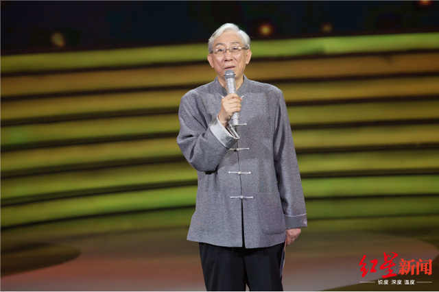 老音乐家吴颂今寻找成都儿时的同学老师：邀请你们来看音乐会