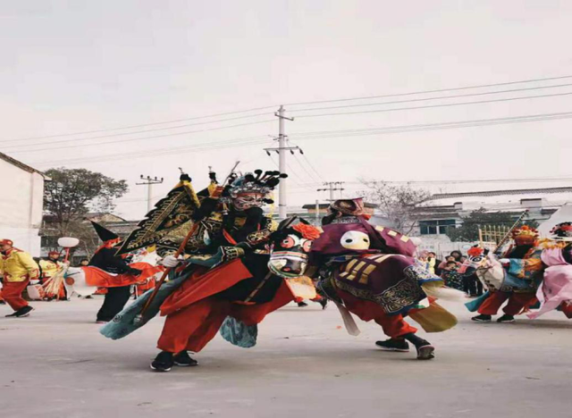 峥嵘岁月七十载，五星闪耀开新篇